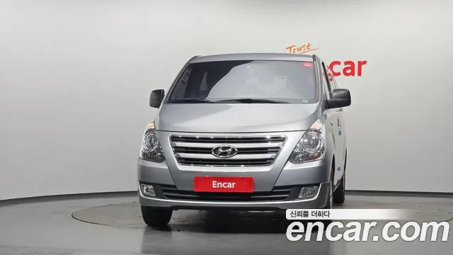 Hyundai Starex 2017 thumb 3