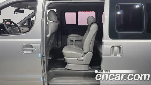 Hyundai Starex 2017 thumb 11