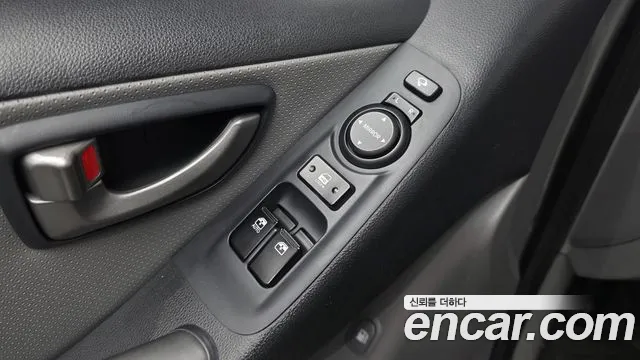 Hyundai Starex 2017 thumb 12
