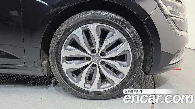 Renault-KoreaSamsung Megane 2017 thumb 5