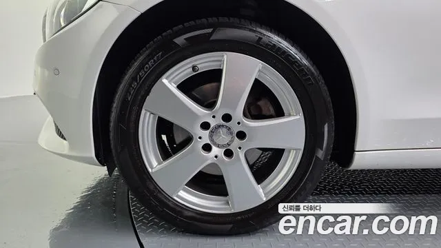 Mercedes-Benz C-Класс 2015 thumb 4
