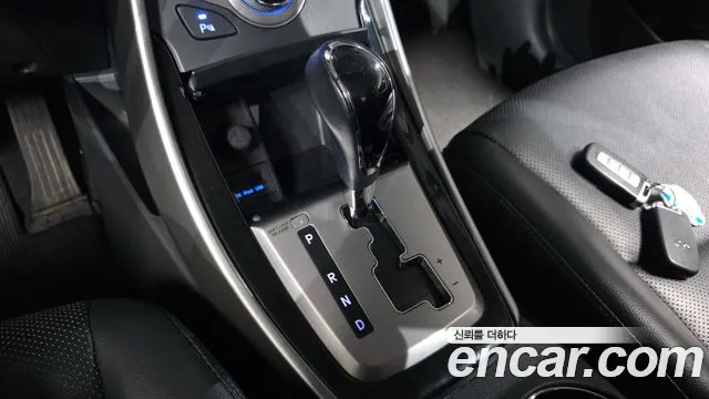 Hyundai Avante 2013 thumb 9