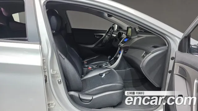 Hyundai Avante 2013 thumb 10