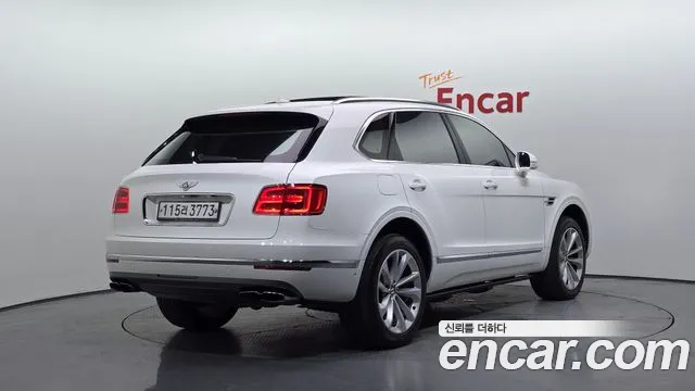 Bentley Bentayga 2020 thumb 2