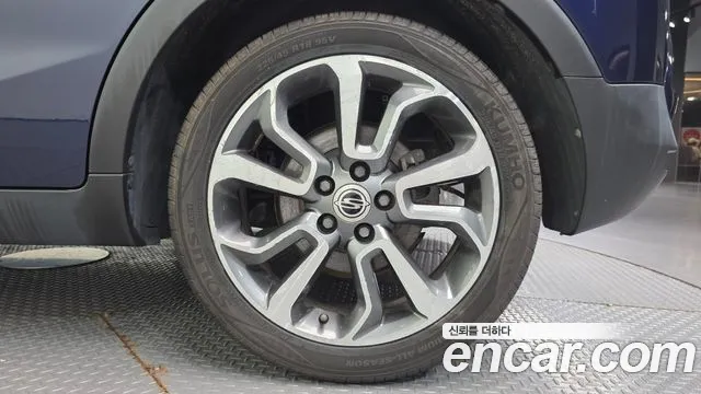 KG_Mobility_Ssangyong TIBOLI 2015 thumb 5