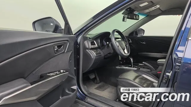 KG_Mobility_Ssangyong TIBOLI 2015 thumb 10