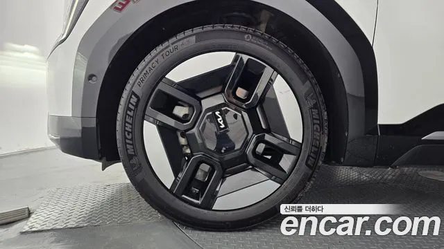 Kia EV9 2023 thumb 4