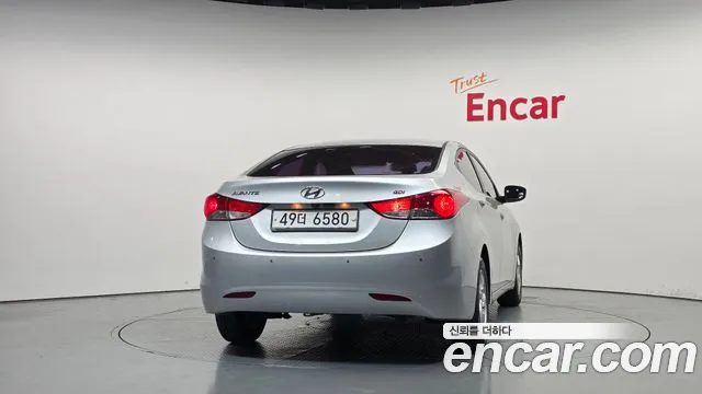 Hyundai Avante 2012 thumb 4