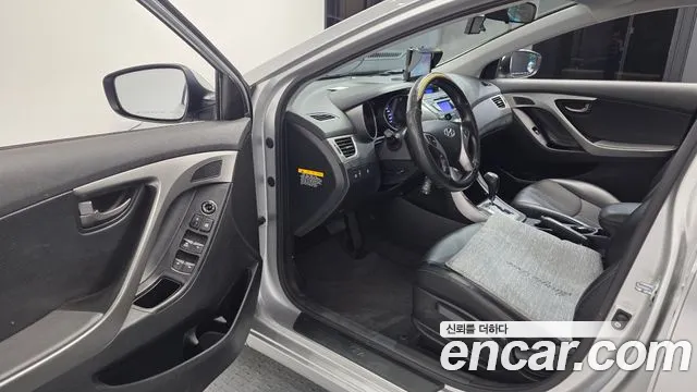 Hyundai Avante 2012 thumb 10