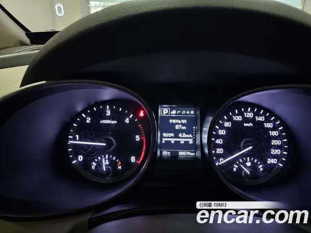 Hyundai Santa Fe 2015 thumb 9