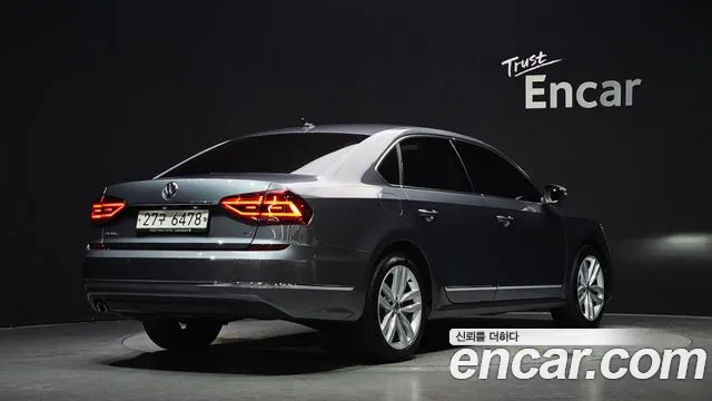 Volkswagen Passat (North America and China) 2018 thumb 2