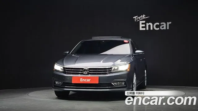 Volkswagen Passat (North America and China) 2018 thumb 3