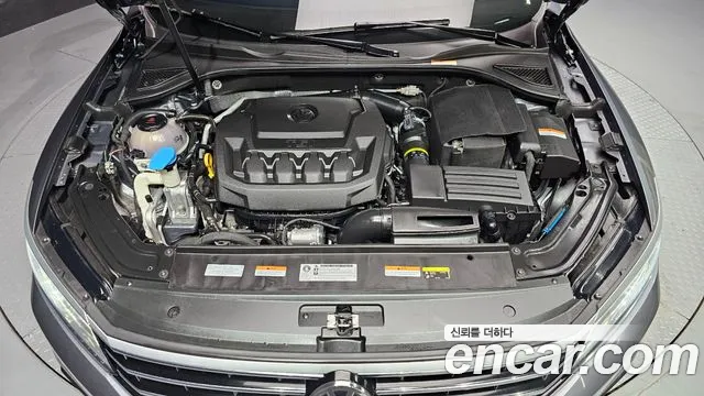 Volkswagen Passat (North America and China) 2018 thumb 6