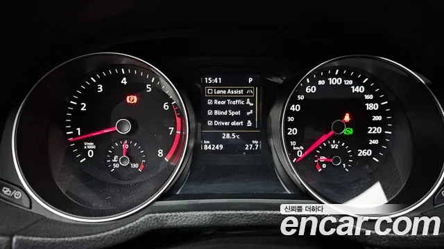Volkswagen Passat (North America and China) 2018 thumb 8