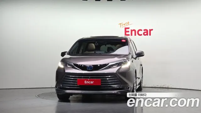 Toyota Sienna 2022 thumb 3