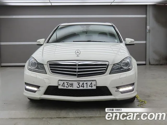 Mercedes-Benz C-Класс 2012 thumb 2