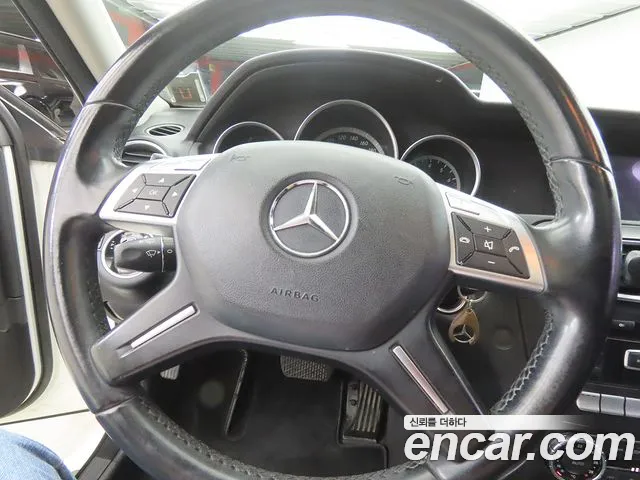Mercedes-Benz C-Класс 2012 thumb 9