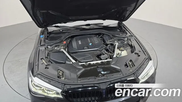 BMW 5-Series 2018 thumb 6