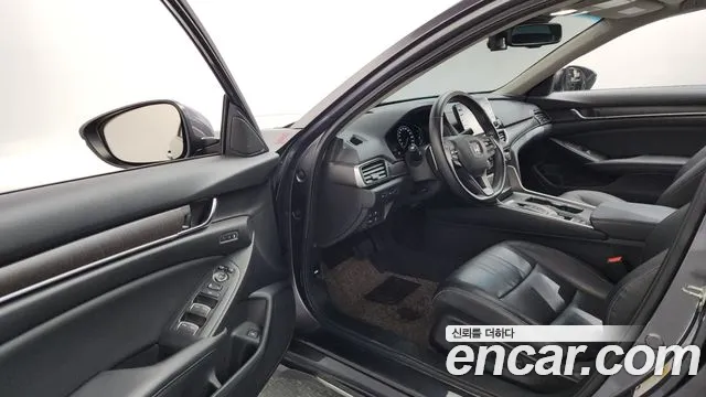 Honda Accord 2018 thumb 10