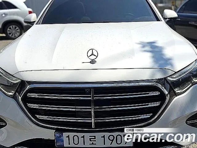 Mercedes-Benz E-Класс 2024 thumb 2