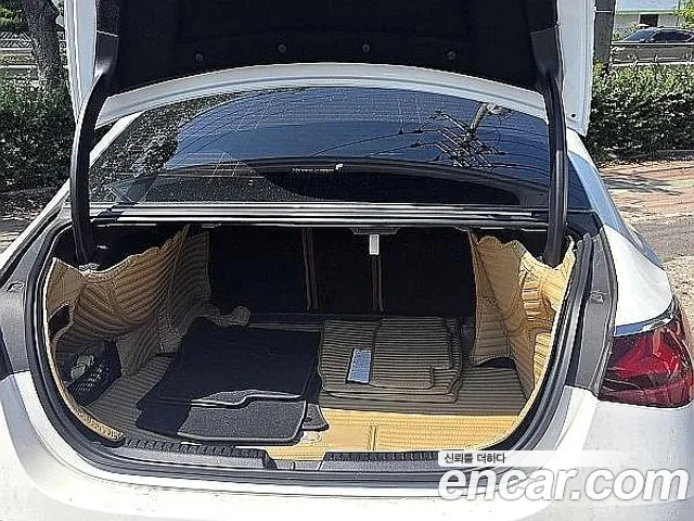 Mercedes-Benz E-Класс 2024 thumb 5