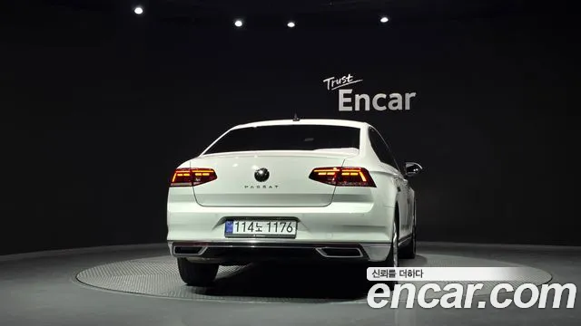Volkswagen Passat (North America and China) 2021 thumb 4