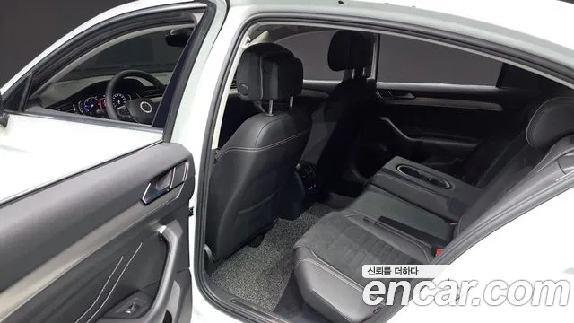 Volkswagen Passat (North America and China) 2021 thumb 11