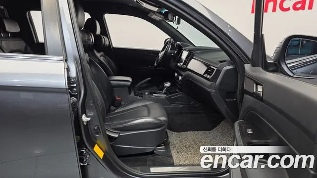 KG_Mobility_Ssangyong Rexton 2019 thumb 11