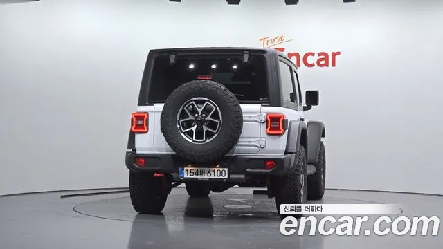 Jeep Wrangler 2025 thumb 3