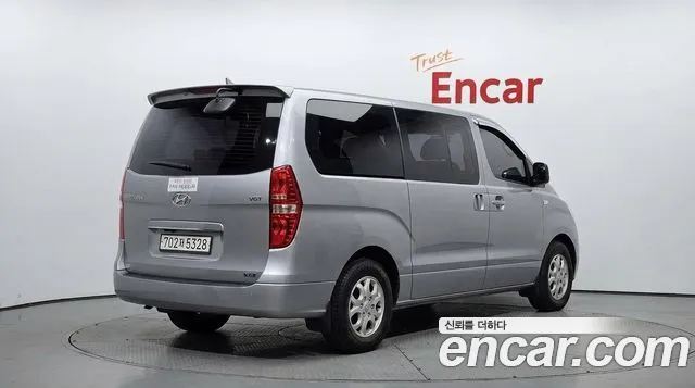 Hyundai Starex 2011 thumb 2