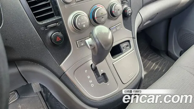 Hyundai Starex 2011 thumb 9