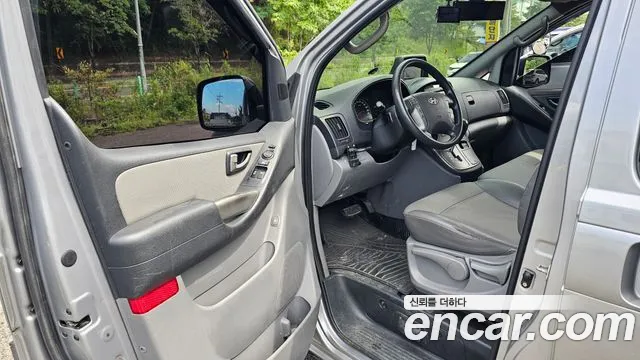 Hyundai Starex 2011 thumb 10