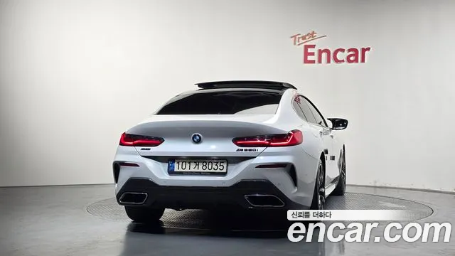 BMW 8-Series 2023 thumb 4