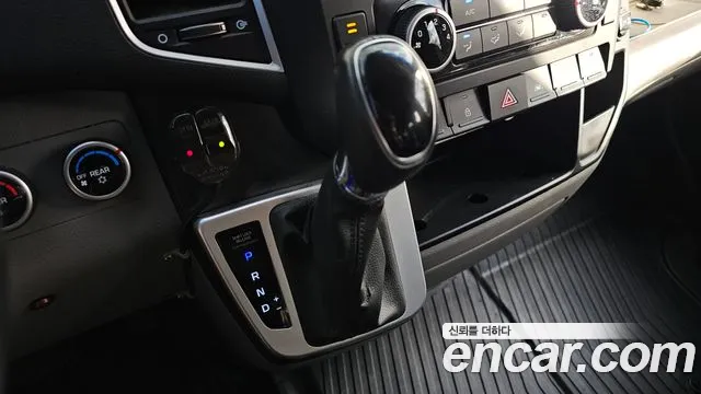 Hyundai Staria 2019 thumb 9