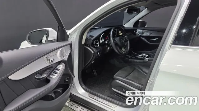 Mercedes-Benz GLC 2019 thumb 10