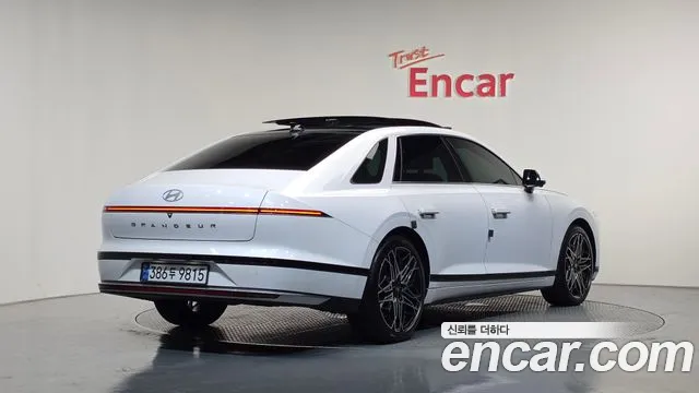 Hyundai Grandeur 2023 thumb 2