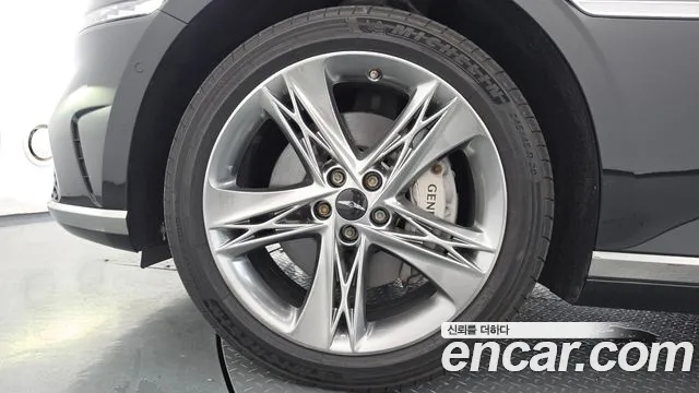 Genesis G90 2022 thumb 5