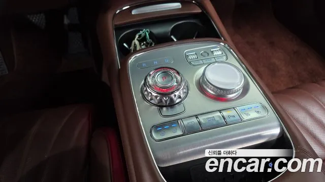 Genesis G90 2022 thumb 9
