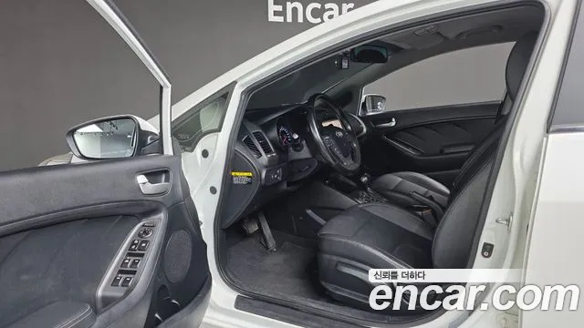 Kia K3 2014 thumb 11