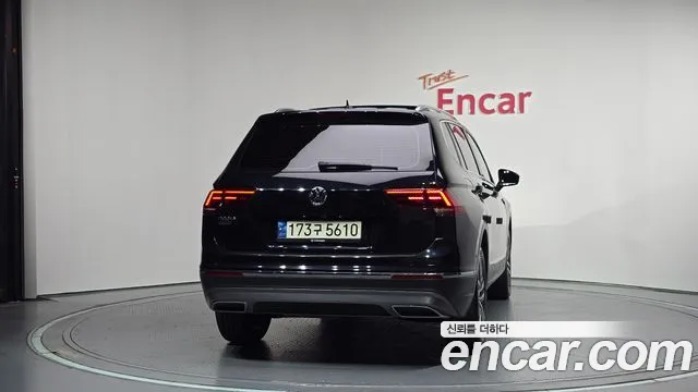 Volkswagen Tiguan 2020 thumb 4