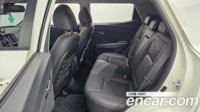 KG_Mobility_Ssangyong TIBOLI 2017 thumb 11