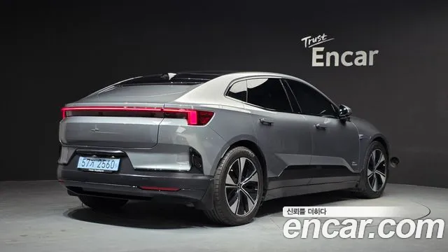 Polestar 4 2025 thumb 2