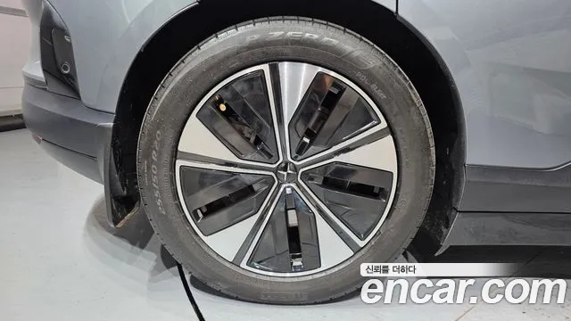 Polestar 4 2025 thumb 5