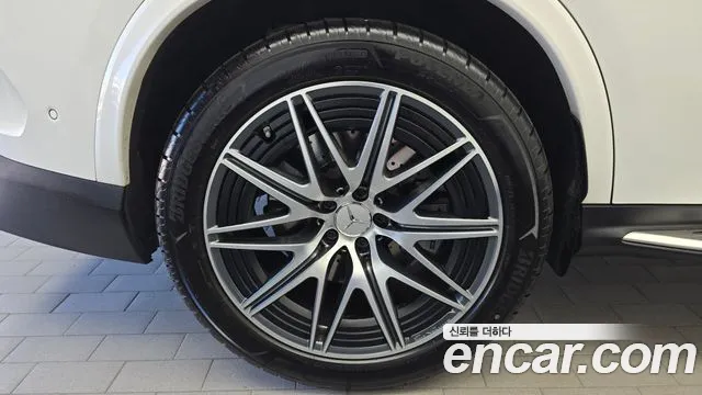 Mercedes-Benz GLC 2024 thumb 5