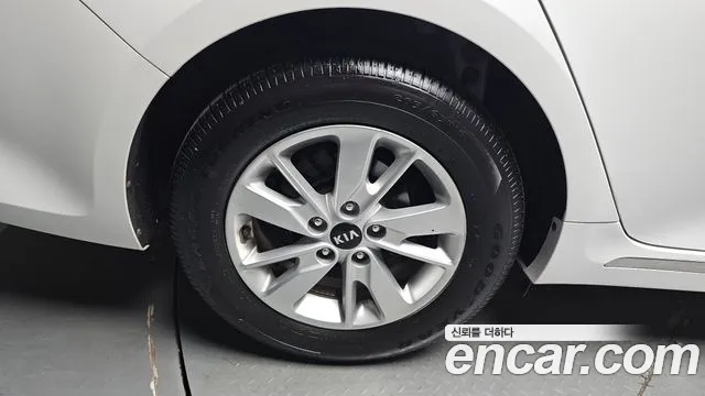Kia K5 2017 thumb 5
