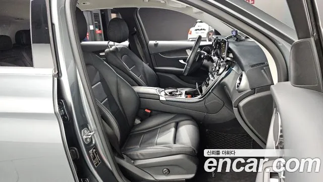 Mercedes-Benz GLC 2019 thumb 11