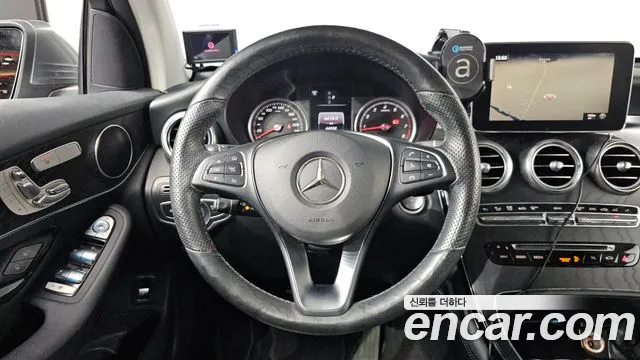 Mercedes-Benz GLC 2019 thumb 12