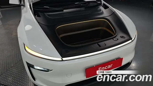 Tesla Model Y 2025 thumb 5