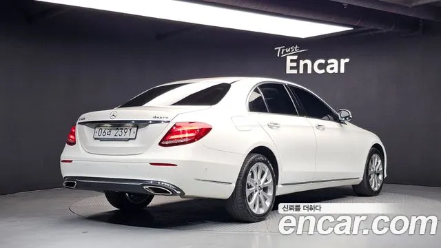 Mercedes-Benz E-Класс 2018 thumb 2