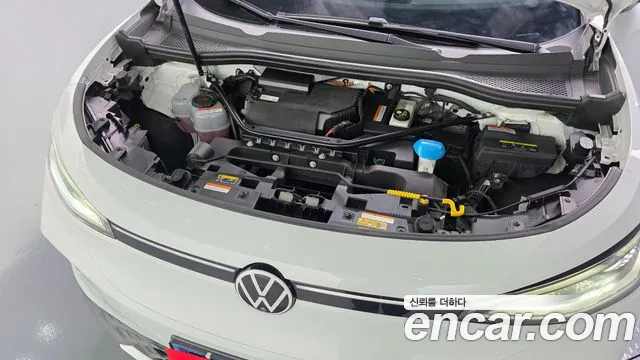 Volkswagen ID.4 2023 thumb 5